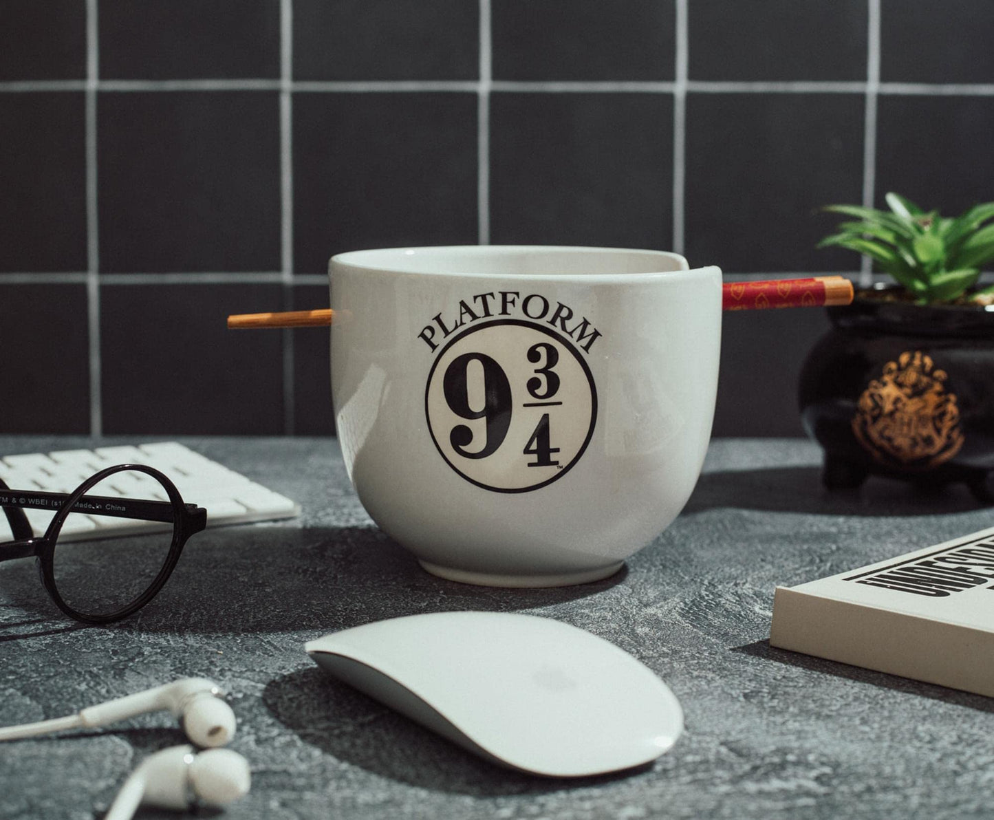 Harry Potter Platform 9 3/4 Japanese Ceramic Dinnerware Set | Includes 20-Ounce Ramen Noodle Bowl and Wooden Chopsticks