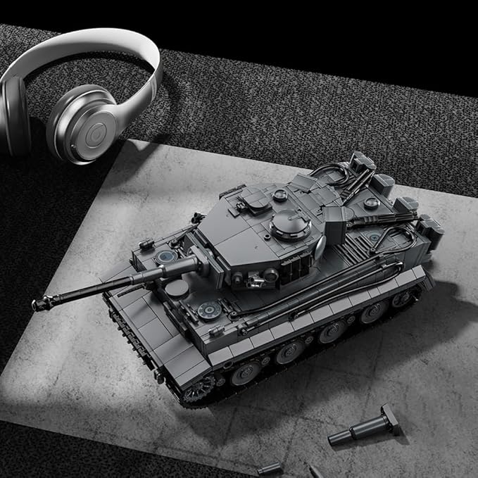 39062 Tiger Tank NO.1322 Building Block Set 1622 Pieces Military 1:28 Scale Tank Model Toys Ideal Gift for Room Decoration or Collection