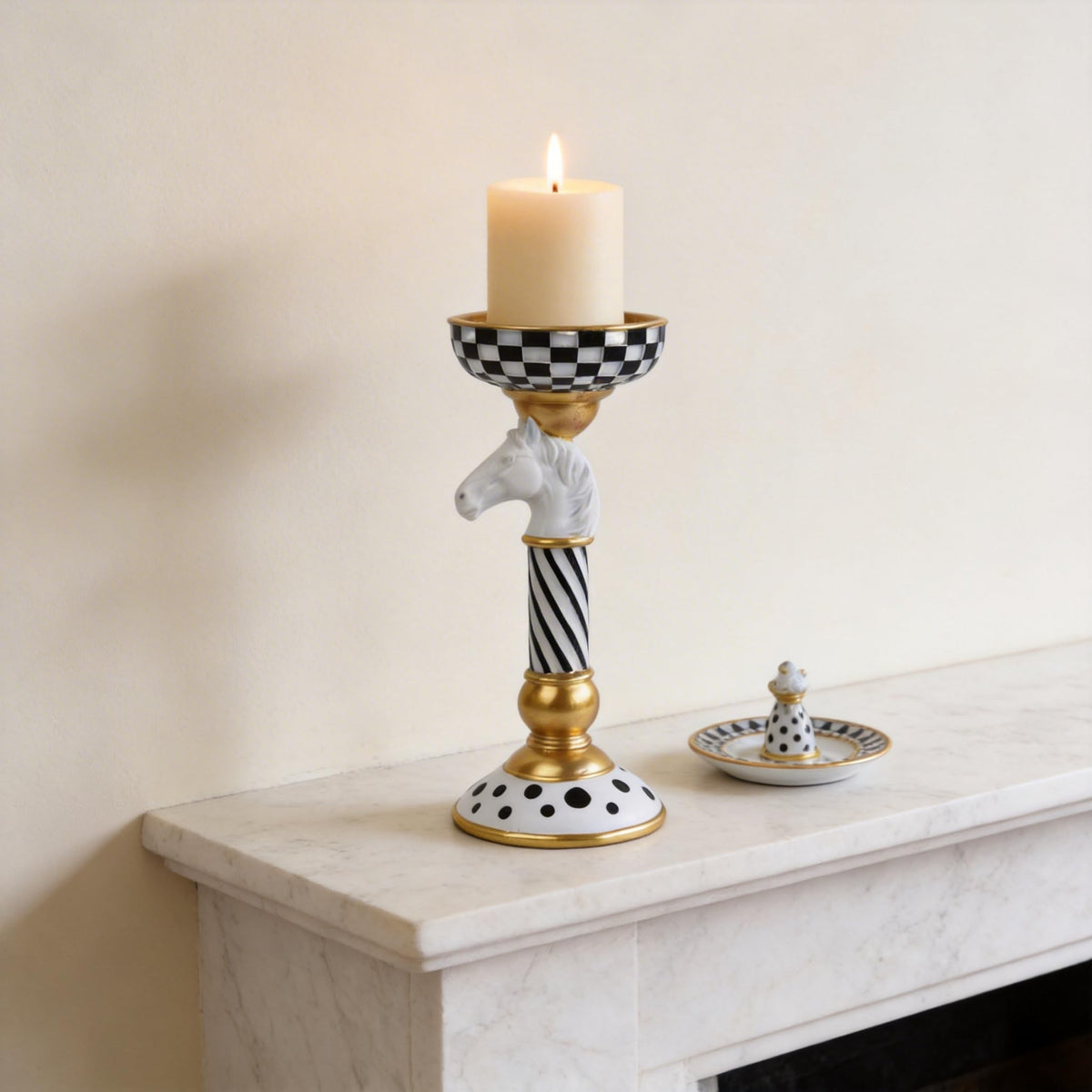 Checkered Animal Candle Holders, Resin Black White Checkered Tiger Head Candlestick Holders, Cute Black-and-White Pillar Candle Stand Home Decorations (Horse)