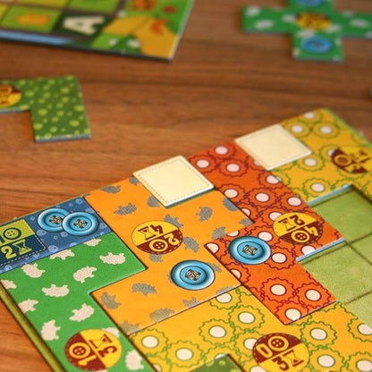 Patchwork Express Board Game - Fast-Paced Two-Player Quilting Strategy Game! Interactive Puzzle Game for Kids &amp Adults Ages 6+ 2 Players 20 Minute Playtime Made by Lookout Games