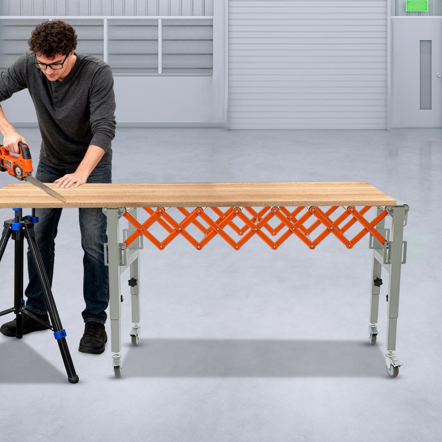 Adjustable Roller Conveyor 110LBS Telescopic Conveyor Roller Table with Scale Display & 2 Hooks Length 18'' to 51'' Height 20'' to 32'' Flexible Folding Turning Conveyor Belt 17'' Wide Conveyor Roller