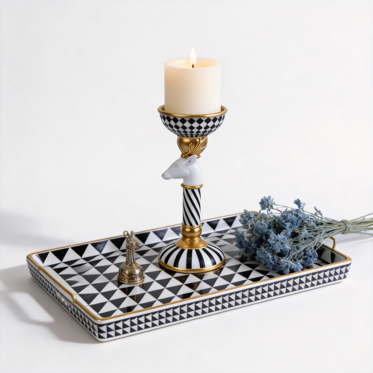 Checkered Animal Candle Holders, Resin Black White Checkered Tiger Head Candlestick Holders, Cute Black-and-White Pillar Candle Stand Home Decorations (Deer)