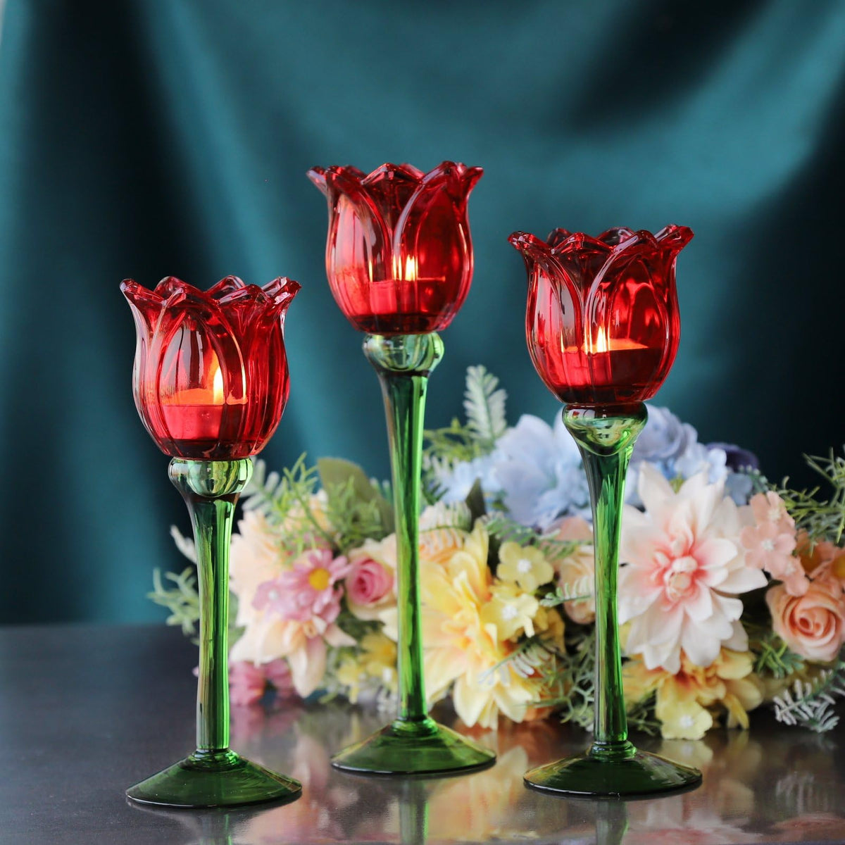 VOHO Red Tulips Candle Holders Gifts for Anniversary, Red Tealight Candle Holder for Christmas Holiday Valentines Decorations, Tulip Tea Light Candle Holders Glass Decor for Romance Tabletop(Set of3)