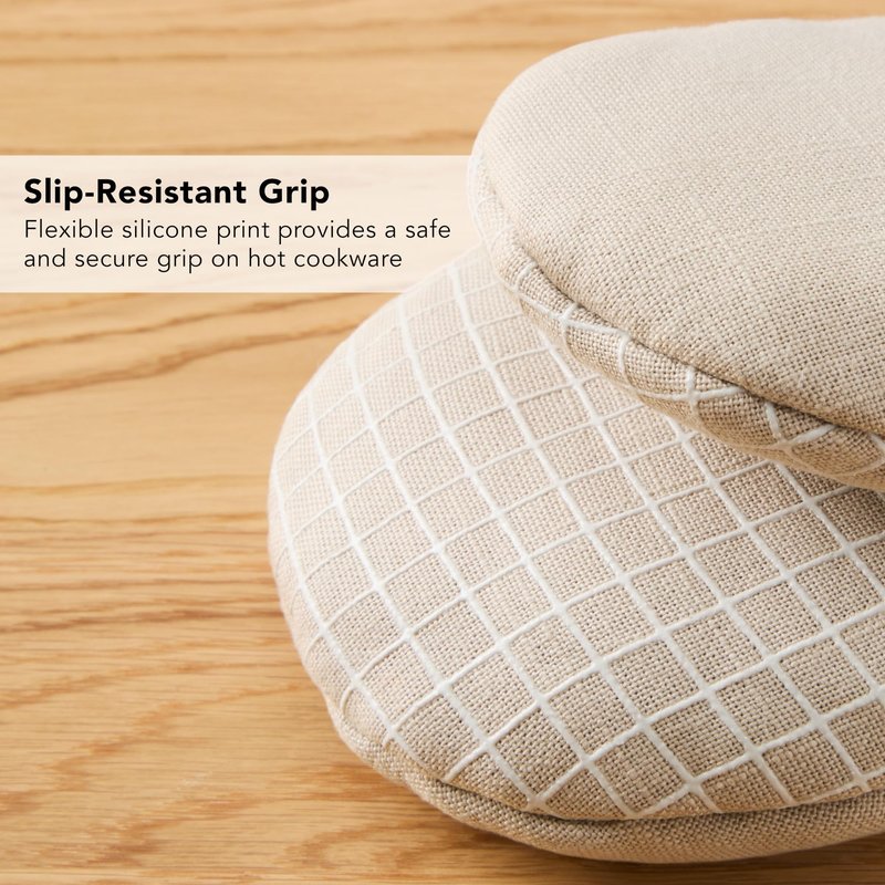 KITCHENAID Gourmet Series Gridlines Mini Oven Mitts 2-Pack Set, Heat Resistant up to 600°F, Soft Silicone Grip, Magnetic Cuff, Milkshake Tan, 5.5"x9"