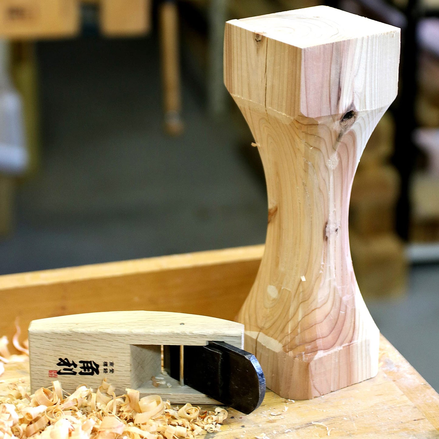 KAKURI Compass Plane 42mm Curved Sole Plane for Woodworking, Japanese Hand Plane KANNA Wood Circular Plane Tool for Smoothing Round Surface, Made in JAPAN