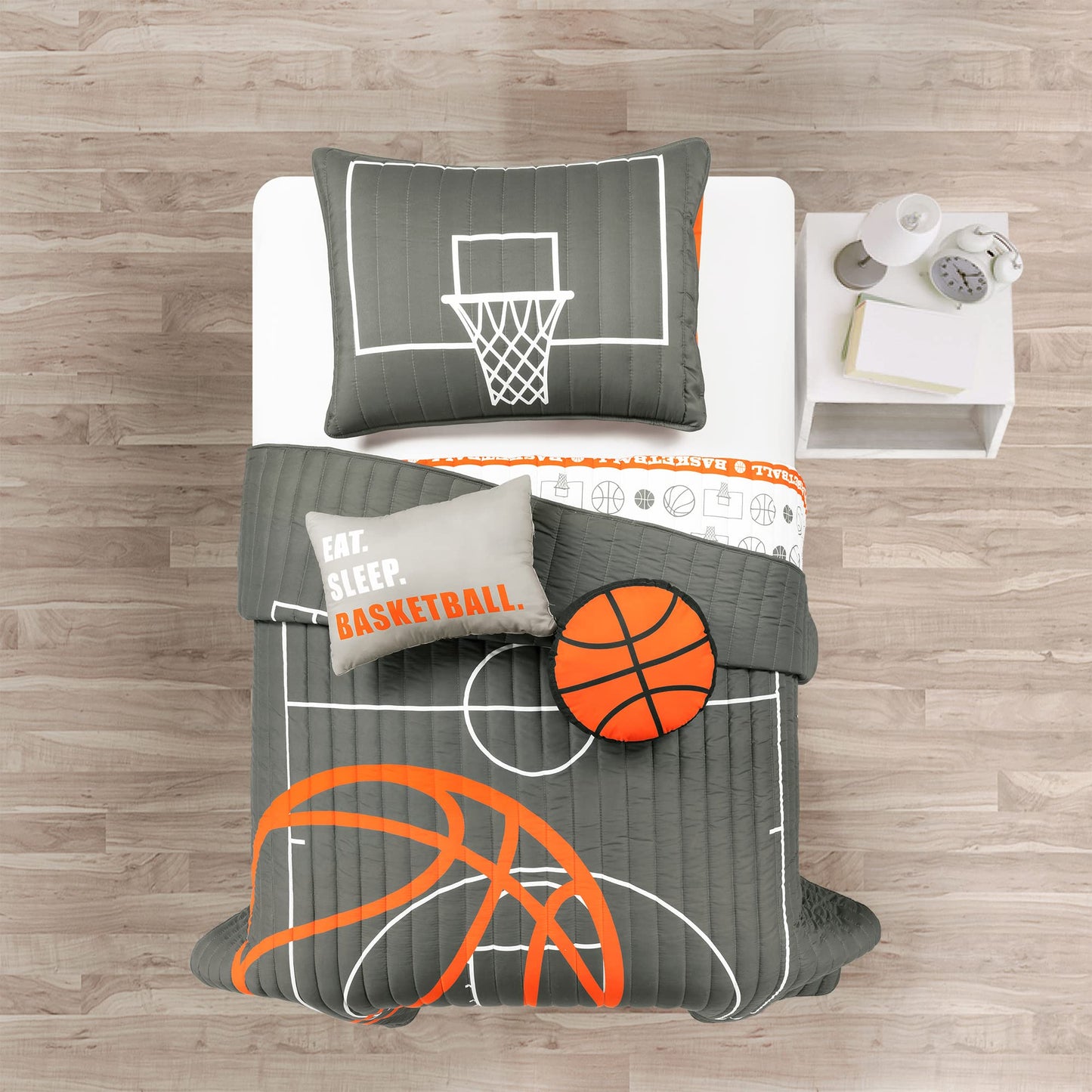 Lush Decor Basketball Game Reversible Quilt Twin Size 4 Piece Set, Charcoal - Kids Bedding Set - Twin Size Quilt - Sports Décor