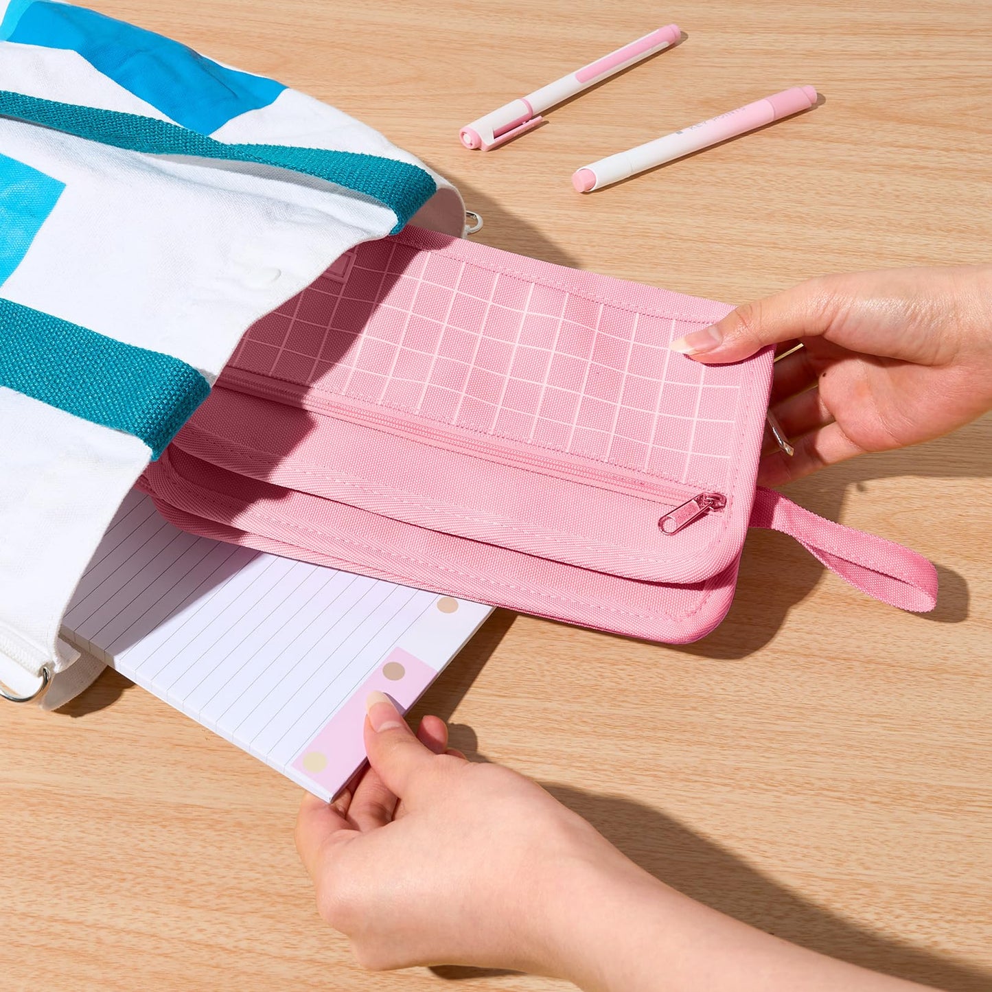 Sooez Large Pencil Case, Big Capacity Pencil Pouch Pen Bag with 3 Compartment, Portable Canvas Stationery Organizer with Zipper, Cute Aesthetic School Supplies for Teen Girls College, Pure Pink