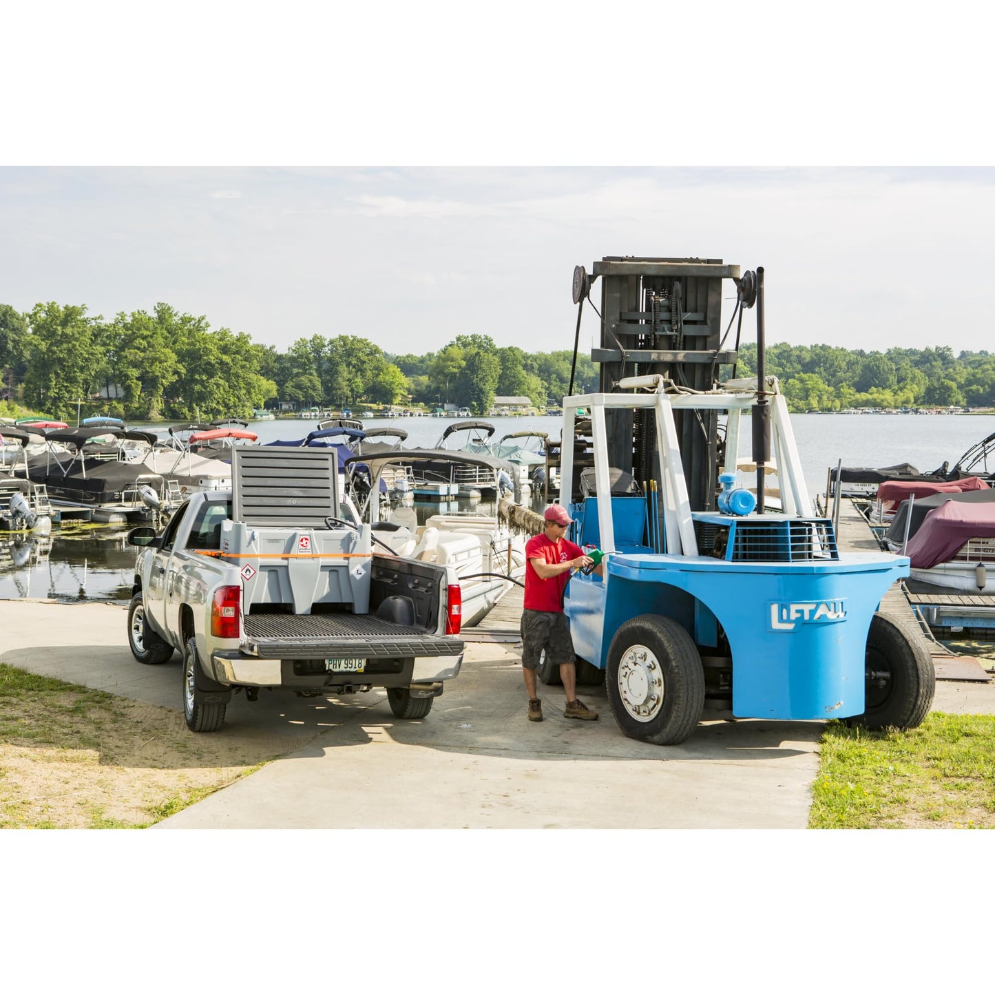 JohnDow Industries, Portable Diesel Fuel Storage Tank, Capacity 106 Gal, Shape Rectangle, Model# JDI-AFT106