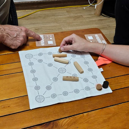 Giftable YUTNORI(Portable Board Game) Traditional Korean Party Game (with Unique Dice) Korean Folk Game YUNNORI 2~4Teams 15min Strategy &amp Luck Fast Pace Mini Board Game