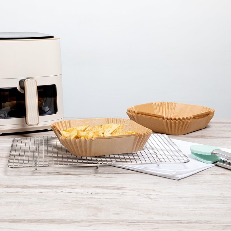 Restaurantware-Pastry Tek 6.3 x 6.3 x 1.8 Inch Air Fryer Liners, 100 Square Air Fryer Baskets - No-Stick Silicone Coating, Unbleached, Food-Grade Paper Liners, For Steamer, Microwave, Oven, Fry Pan