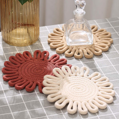 Kanmoon Trivets for Hot Dishes,Potholders for Kitchen,Hot Pads Hot Mats or Trivets for Hot Pots and Pans,Table Decorations,Set of 3, 100% Cotton,7.5"(Lace)