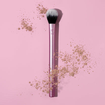 Real Techniques Setting Brush With Ultra Plush Custom Cut Synthetic Bristles and Extended Aluminum Ferrules to Build Coverage