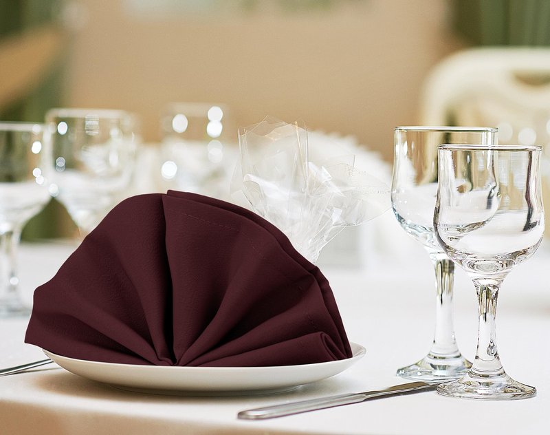 Utopia Home Burgundy Cloth Napkins (12 Pack, 18x18 Inches), Ideal Dinner Napkins for Party, Wedding and Lunch/Dinner