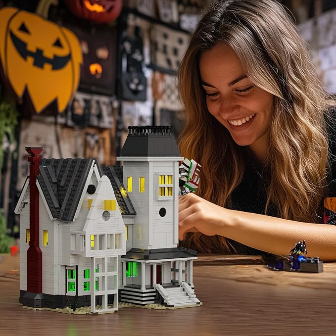 Horror Movie Beetle House Halloween Building Blocks Set Betelgeuse Sandworm Monster Lydia Deetz Toys Compatible with Lego Creative Birthday Decor Gift for Film Fans 18+ Adult (1851pcs)