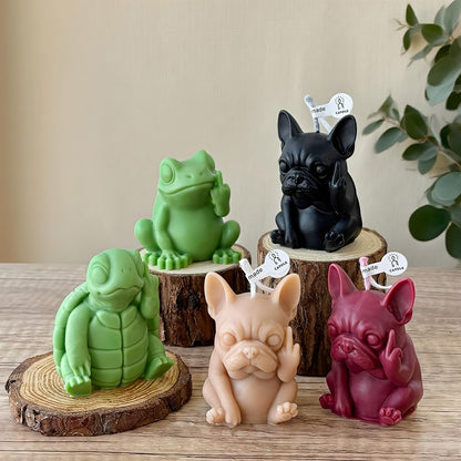 French Bulldog Shaped Scented Candle,2 Pack Funny Novelty Pet Dog Figurine with Floral Scent,Soy Wax Smokeless Candle for Home Decor,Hilarious Gift for Prank Lovers & Dog Enthusiasts
