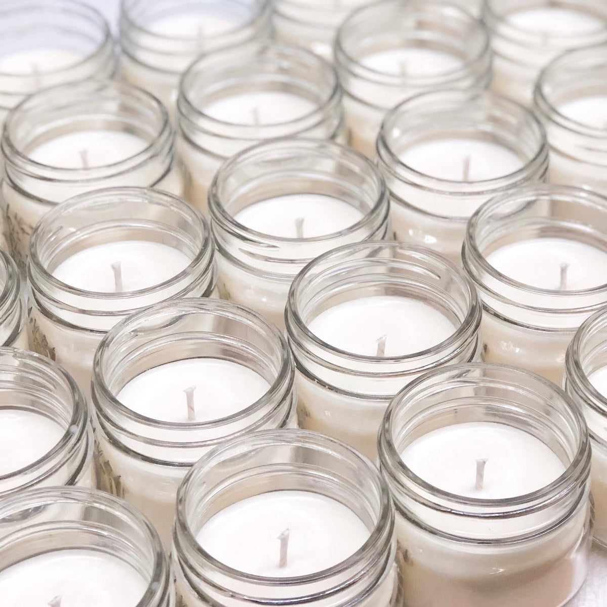 KIGITIK 6 pack 8oz Glass Jars and Plastic & Metal Lids, Refillable Thick Glass Jars For Candle, Storage, Spice, Liquid, Powder. (8oz Clear)