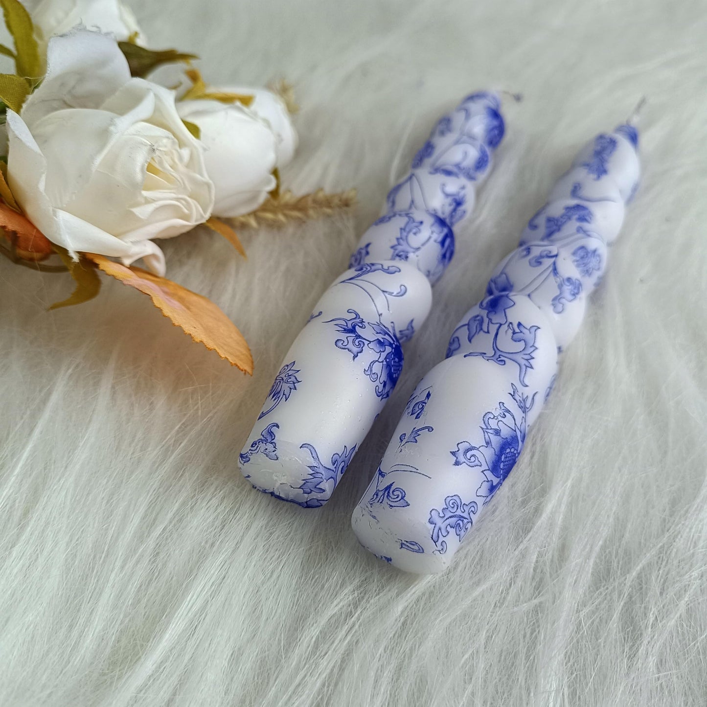 NJAO HOO Floral Taper Candles 7.5 in Spiral Candlesticks Hand Printed Blue Flower Candlestick Twisted Taper Candle for Home Garden Decor Simple Modern, 2Pcs