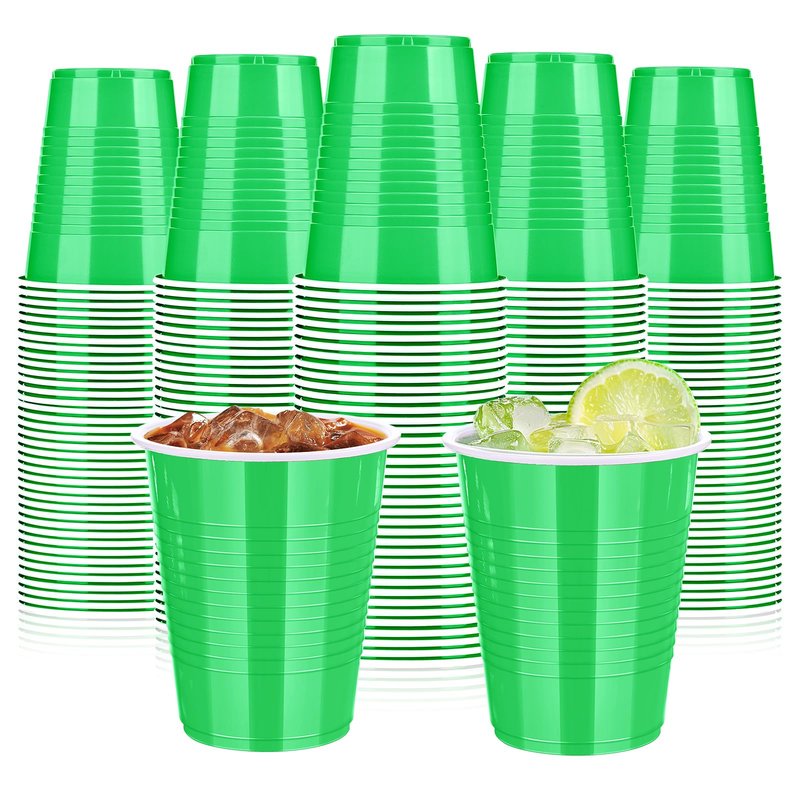 Dualshine 100 Pack Green Plastic Cups 18 oz, Disposable Heavy Duty Drinking Cups for St Patrick's Day, Graduation Cup for Christmas Wedding Birthday Beer Taste Serving Snack Sample Tastings Barbecues