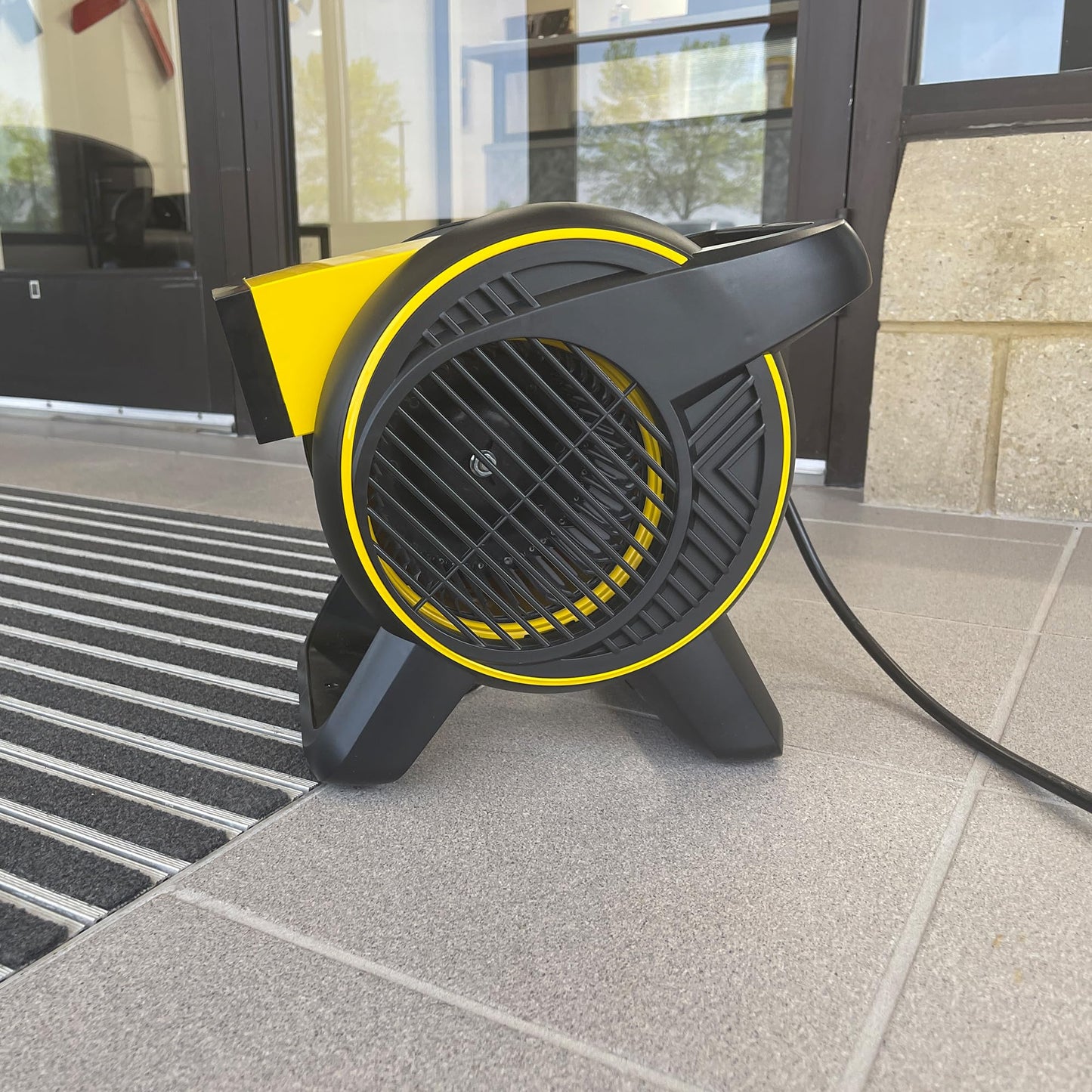 Master Heavy Duty Utility Blower, 3 Speed Portable Floor Fan with Outlet & Pivoting Head for Home & Garage Cooling, Drying and Air Circulation