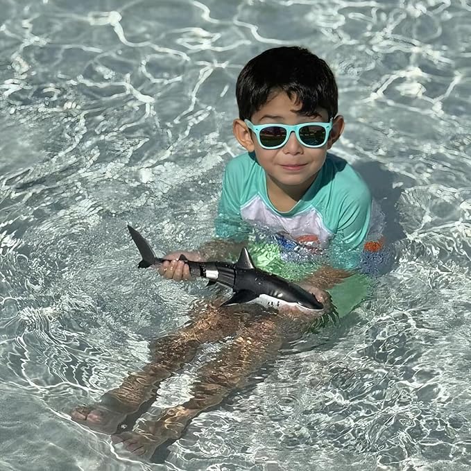 2.4Ghz Remote Control Shark Pool Toys for Boys KidsHighly Realistic Shark Pool Toys for KidsRC Boat Outdoor Water Toy with Light and Spray Water for Boys Girls Ages 6+ (with 2 Batteries)