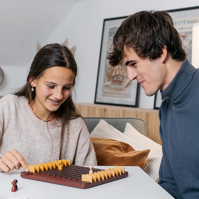 Quoridor - Over 1 Million Sold! Mensa Select Winner | Wooden Abstract Strategy Game for Adults and Families | Ages 8+ | 2 to 4 Players | 1 Minute to Learn 15 Minutes to Play