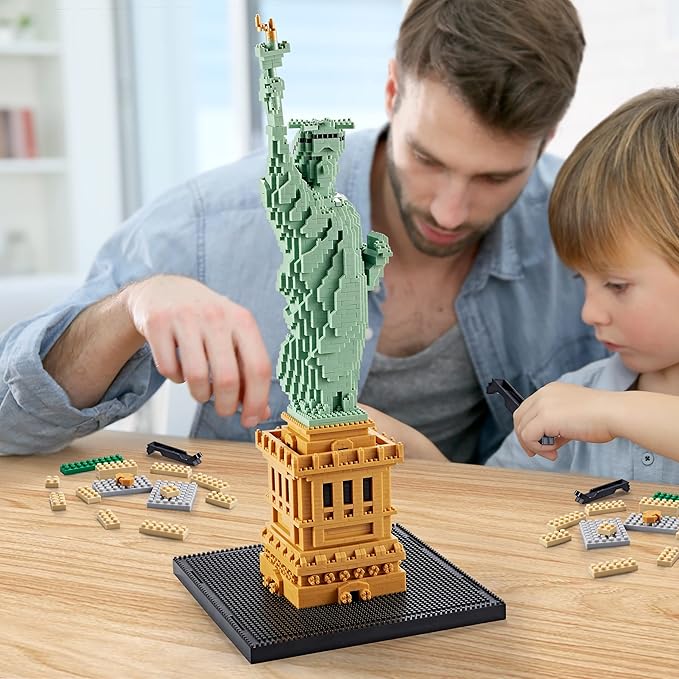 YaJie Statue of Liberty Micro Blocks Set Educational Architecture Model Kit for Teens &amp Adults Creative DIY Landmark Building Toy Ideal Gift for Ages 14+(2810 PCS)