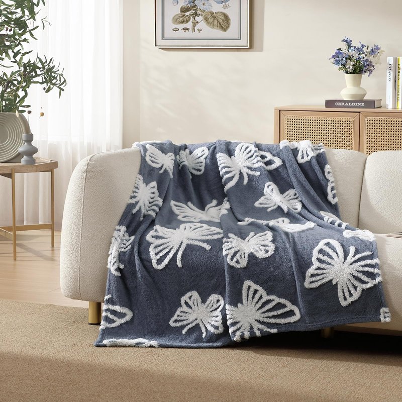 ClevaHome Super Soft Butterfly Pattern Throw Blanket - Ultra Cozy Warmth, Plush Fleece for All Seasons, Decorative and Comfortable, 50x60 inches