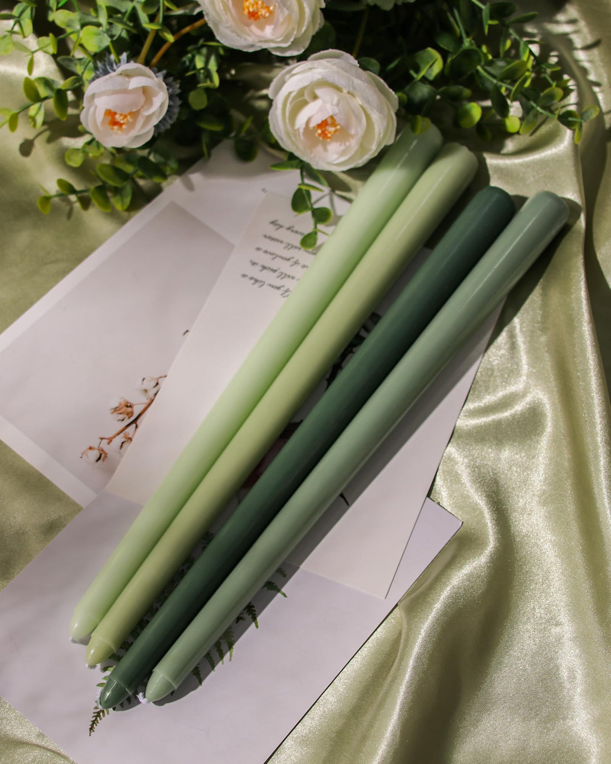 Viyffo 12 Inch Green Taper Candles 4 Pack Unscented Smokeless Long Tall Tapered Candles for Candlesticks Sticks Wedding Home Decor Dinner