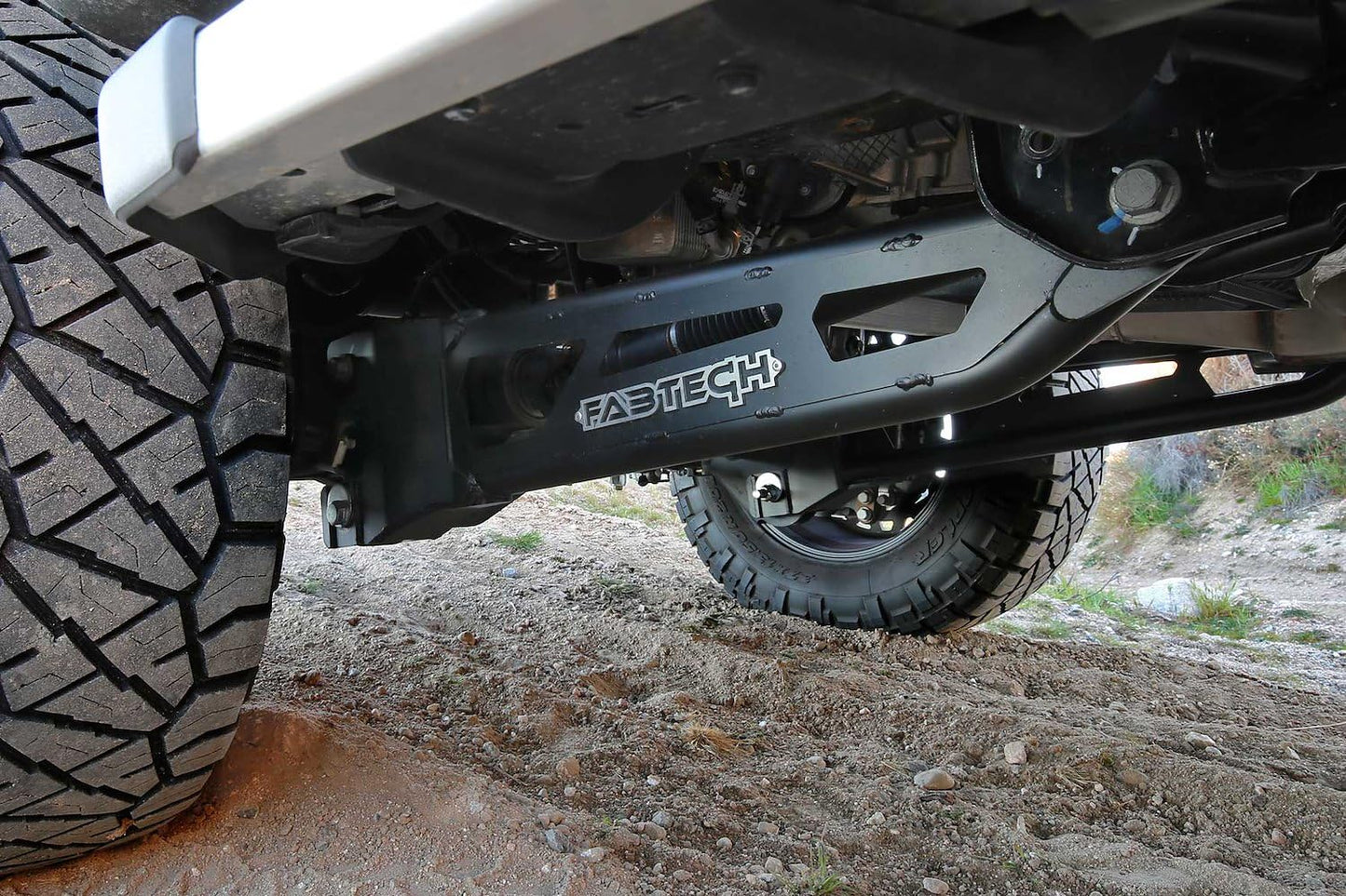 Fabtech FTS22321 Radius Arm Box 4"/6"/8" Fits Ford F-250 Super Duty