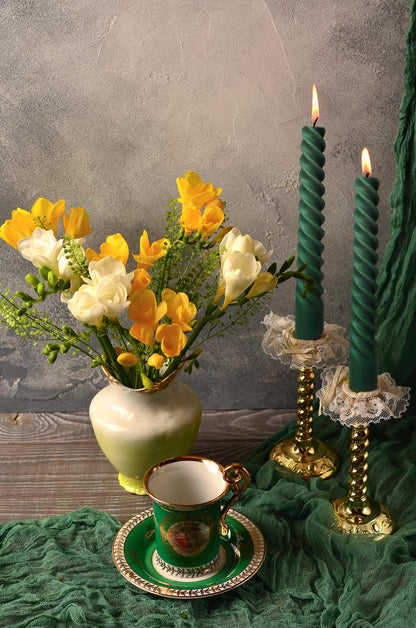 6 Pack 10 Inch Hunter-Green Spiral Taper Candles for Christmas and Spring Home Decoration, Unscented Dripless Twisted Candlesticks for Dinner St. Patrick's Day Earth Day and Garden Parties