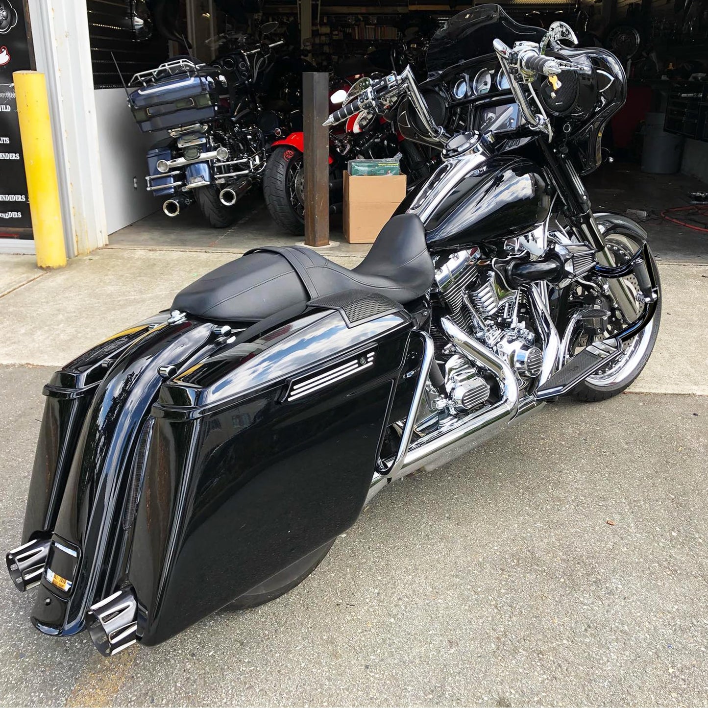 Mitered Sharp-Angled 1.25" Engine Guard fits Harley Touring 2009–2023 – Aggressive Highway Crash Bar for Street Glide FLHX, Road King FLHR, Road Glide FLTR – Black – Replaces OEM 49442-10A, 49050-09A