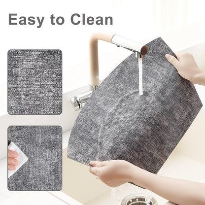 Homaxy Round Table Placemats Set of 6, Washable Wedge Shaped Faux Leather Table Mats, Wipeable Kitchen Dinner Place Mats for Indoor Outdoor, Black & White