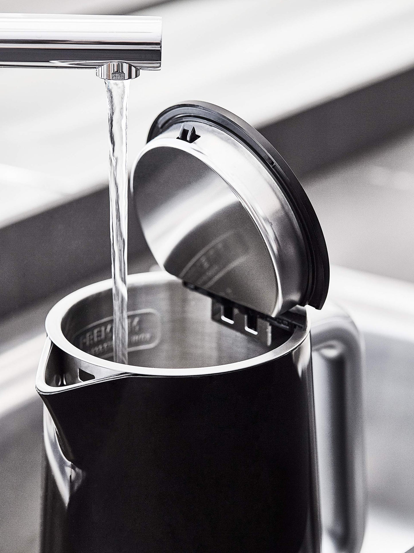 Krups Smart'n Light BW801810 Kettle, 5 Temperatures, 1.7 Litre Capacity, Stainless Steel Interior, Double-Walled, Black