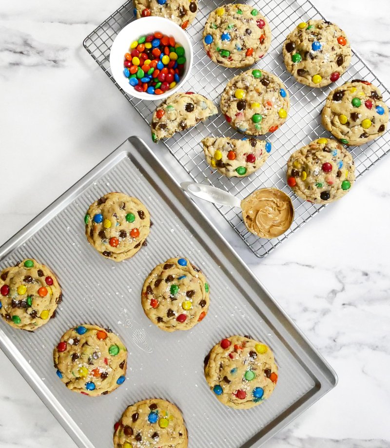 USA Pan Bakeware Cookie Sheet, Large, Warp Resistant Nonstick Baking Pan, Made in the USA from Aluminized Steel,Silver