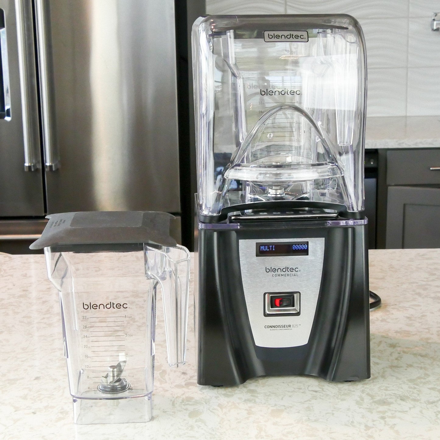 Blendtec Commercial Connoisseur 825 Blender + 2 FourSide Jars