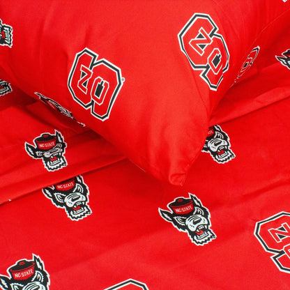 College Covers Everything Comfy North Carolina State Wolfpack Queen Sized 4 Piece Sheet Set, Team Color Background, 1 Flat Sheet, 1 Fitted Sheet, 2 Pillowcases