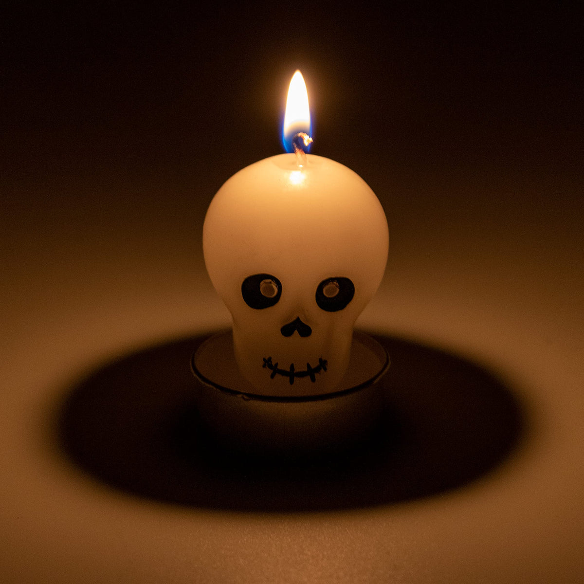 GiftExpress 12 Pcs Halloween Candles 6 Styles, Smokeless Unscented Tealight Candles for Halloween Decoration Party, Ghost, Witch, Skull, Jack O Lantern Pumpkin