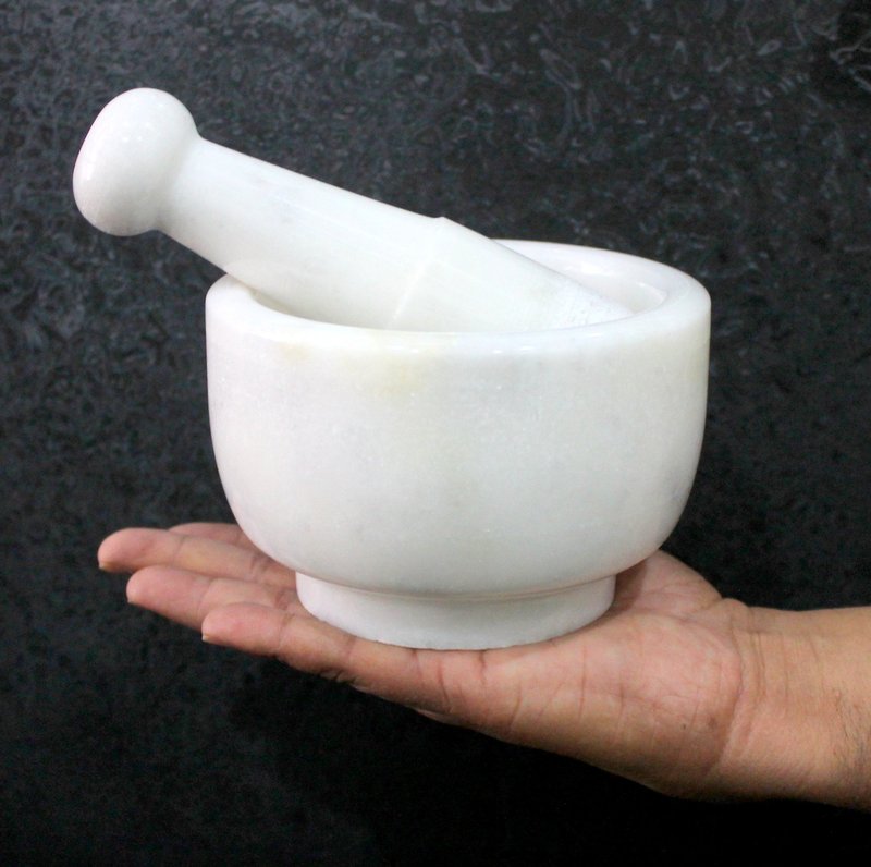 KLEO 5” Natural Stone Mortar and Pestle Set – Heavy Duty Spice & Herb Grinder, Guacamole Masher,Non-Porous, Odor Resistant – Garlic Crusher, Seed Grinder, Kitchen Tools(White)