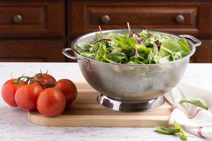 Bellemain Colander for Kitchen – 5 Qt Stainless Steel Strainer with Handle - 18/8 Pasta Strainer Bowl for Pasta, Spaghetti, Vegetables, Fruit, and Pot Draining - Stainless Steel Colander