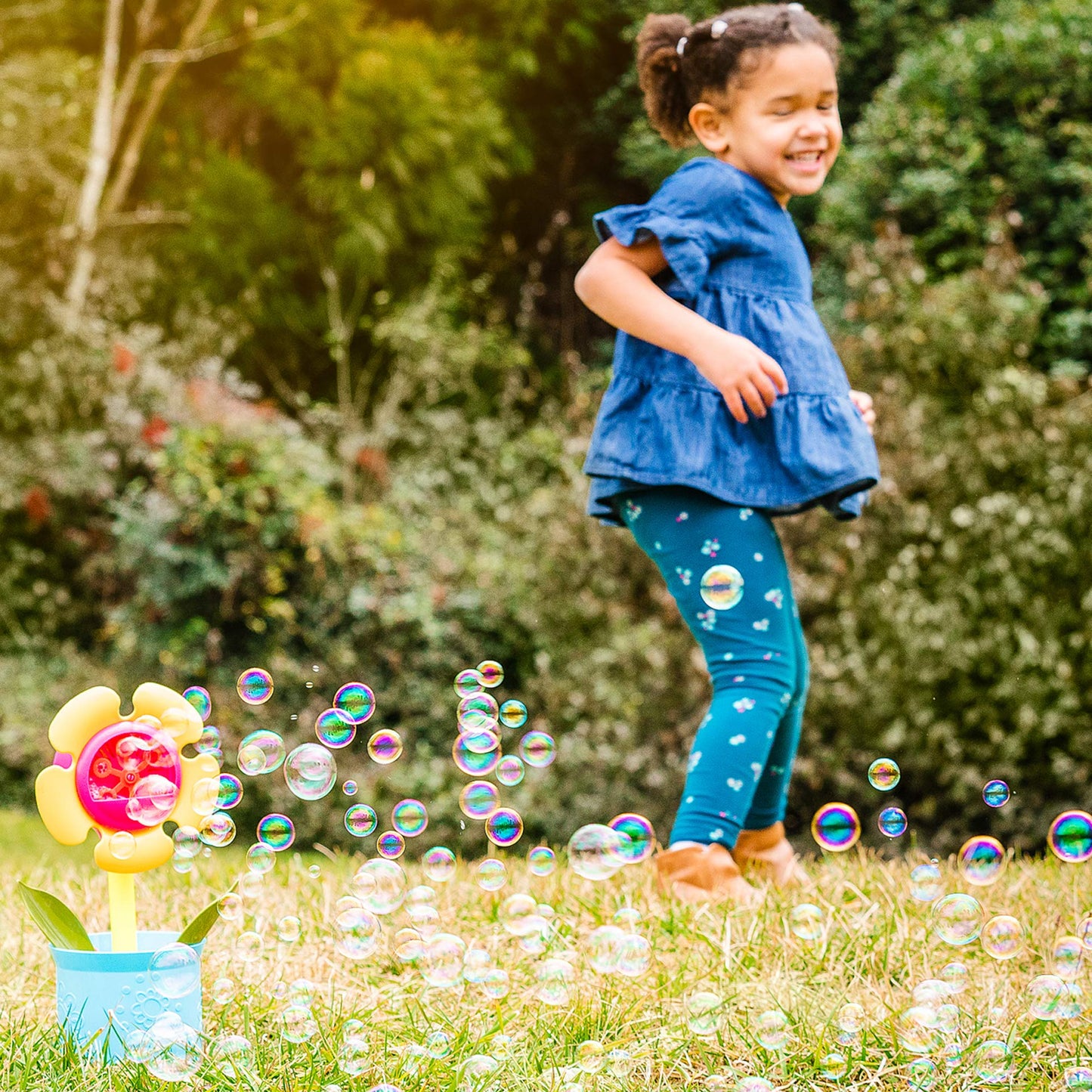 Maxx Bubbles 14" Flower Pot Includes 4oz Bubble Solution, 4 Wands and Watering Can, Botanical Collection, Outdoor Bubble Machine Maker, Great Gift and Decoration for Birthday, Bridal and Shower